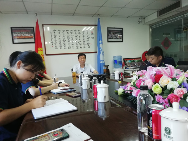 岳氏集團(tuán)召開(kāi)上半年工作講評(píng)會(huì)