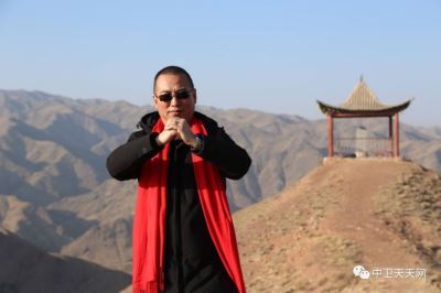 2019年1月1日，5位中衛(wèi)青年企業(yè)家在寺口山上送祝福