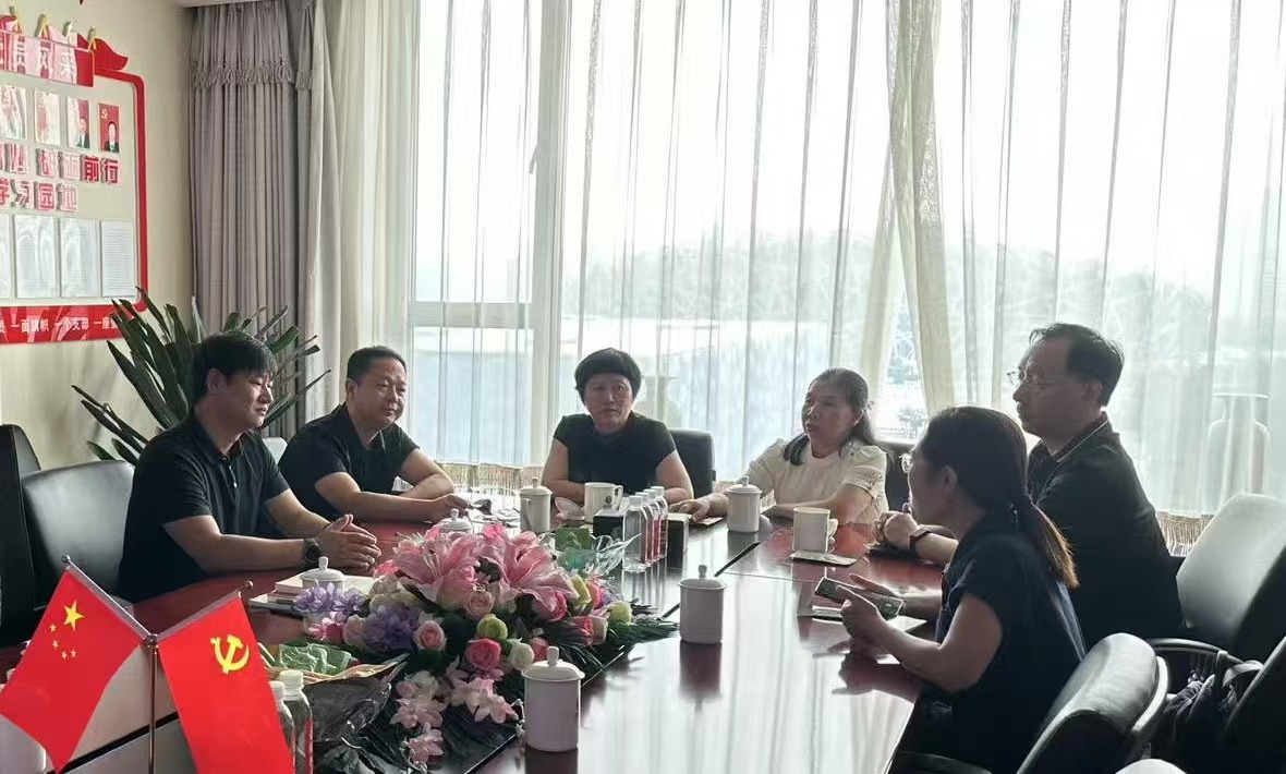 邢臺(tái)學(xué)院領(lǐng)導(dǎo)到訪(fǎng)岳氏集團(tuán)  共繪大健康產(chǎn)業(yè)協(xié)同發(fā)展新藍(lán)圖